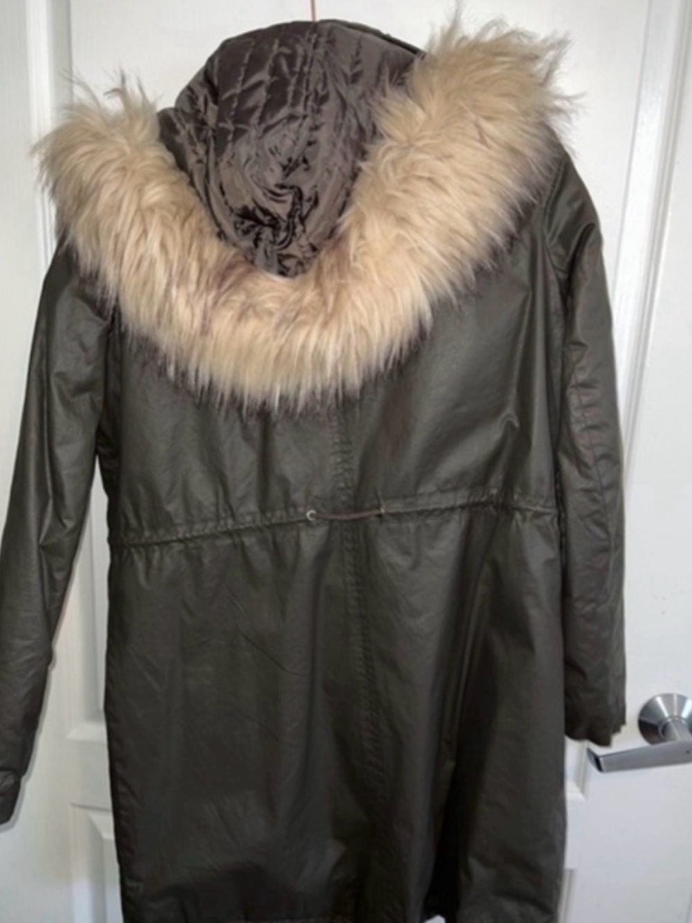 New York & Company Olive Green Puffer Coat with Faux Fur Trim - Picture 9 of 12